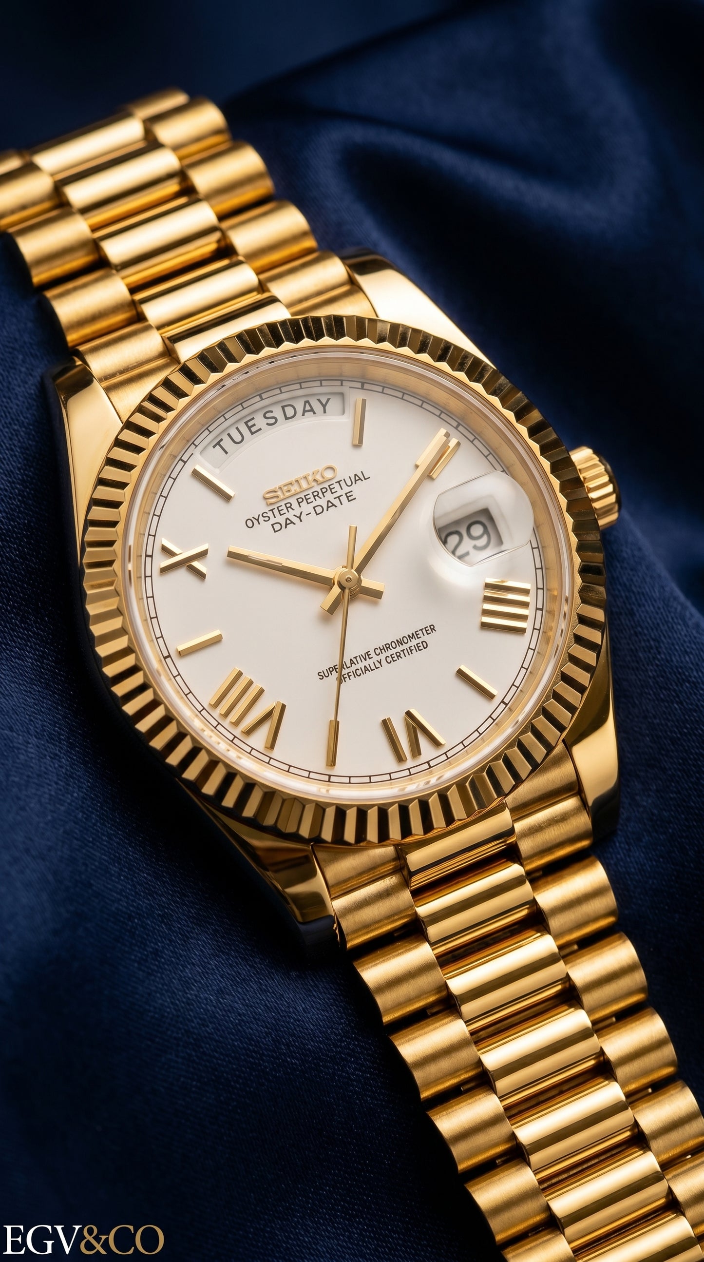 SEIKO DAY DATE GOLD ROMAN.